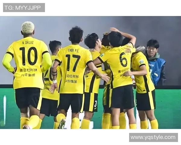 足球明星与小鲜肉的对决谁能在绿茵场上赢得更多掌声与关注